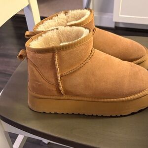 UGG Tan women’s platform boots size 9